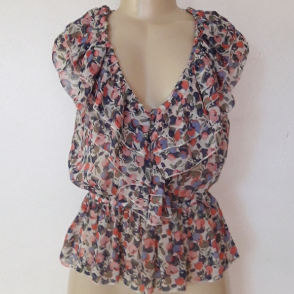 lola Tops - SALE💥$4 LOLA: Floral Top